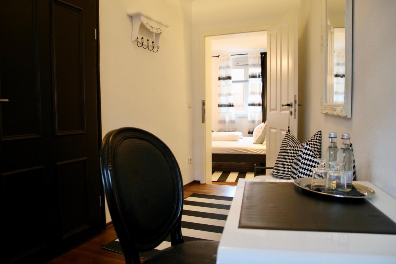 L'Ostello Altstadthotel Ρέγκενσμπουργκ Εξωτερικό φωτογραφία