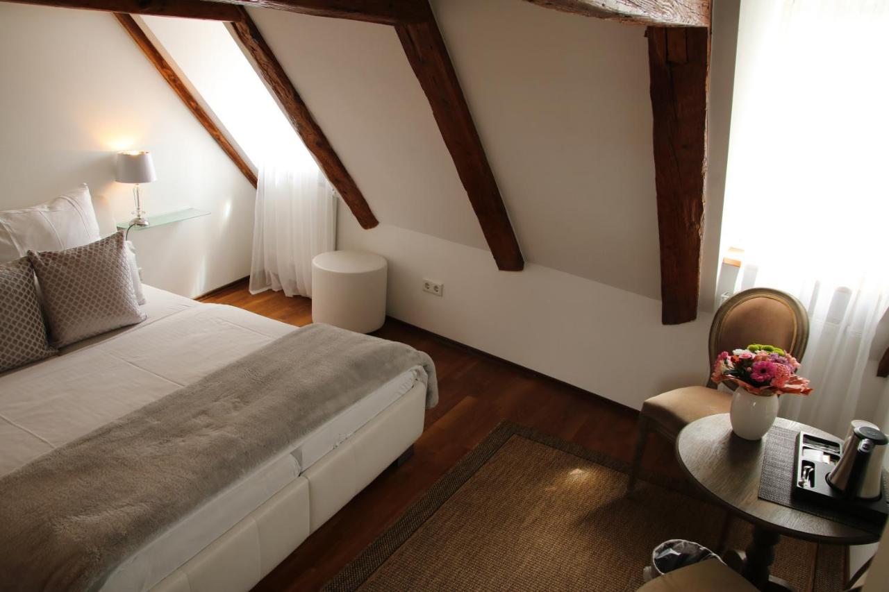 L'Ostello Altstadthotel Ρέγκενσμπουργκ Εξωτερικό φωτογραφία