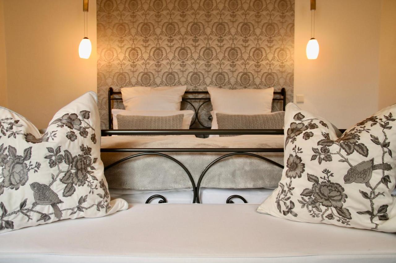 L'Ostello Altstadthotel Ρέγκενσμπουργκ Εξωτερικό φωτογραφία